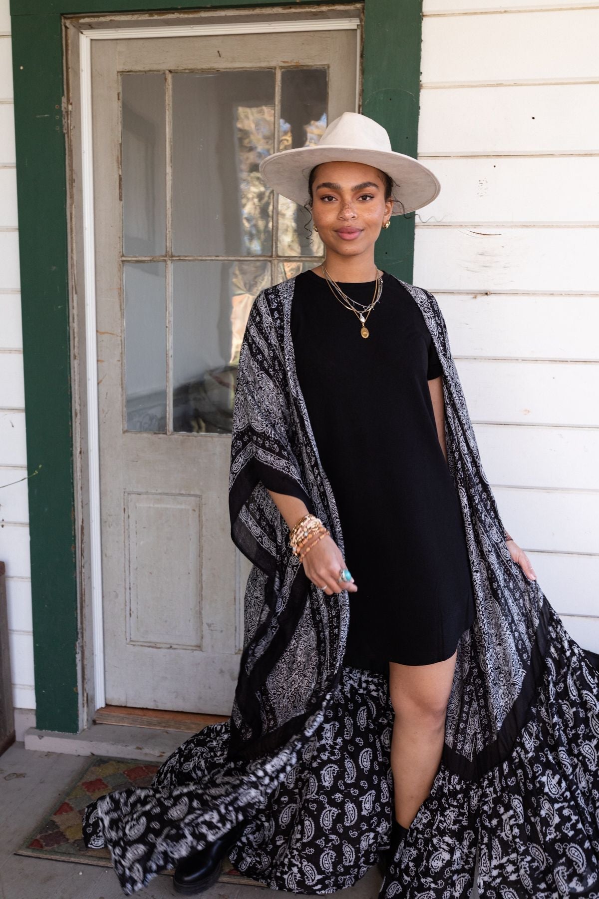 Paisley Tapestry Free Flow Duster Kimono - Black
