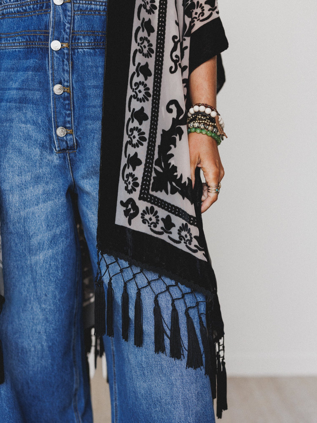 Crushin' On You Velvet Kimono - Black