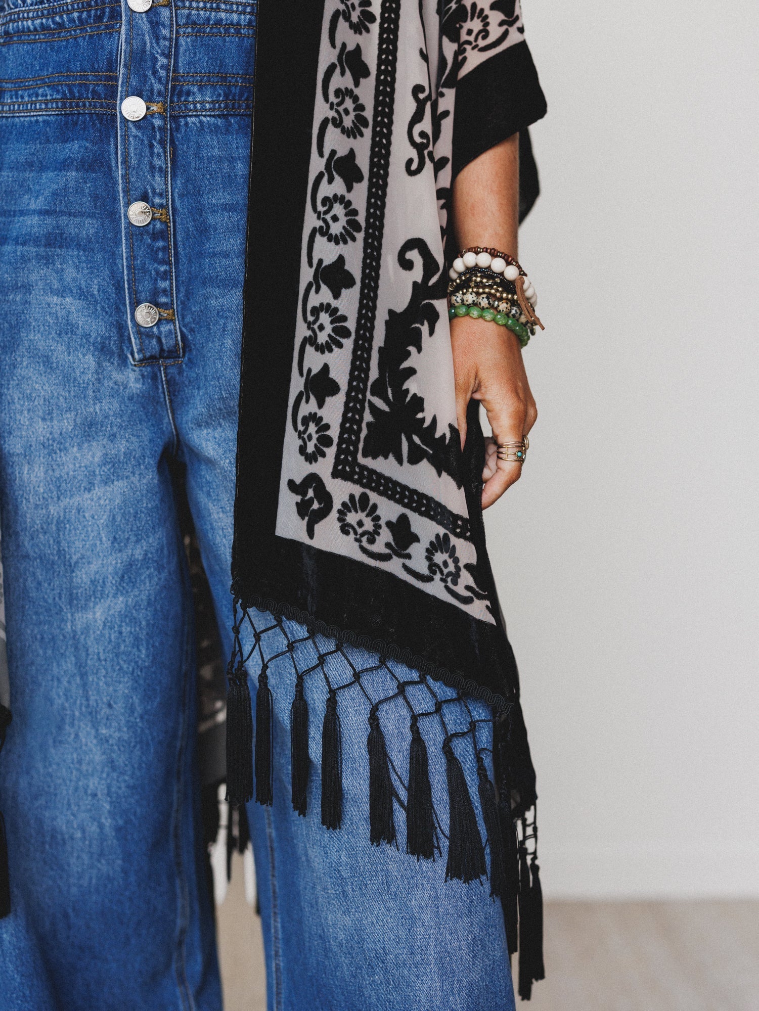 Crushin' On You Velvet Kimono - Black