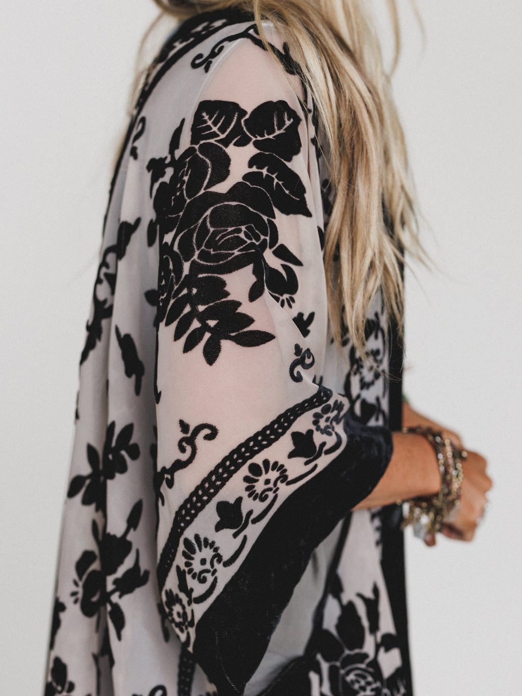 Crushin' On You Velvet Kimono - Black